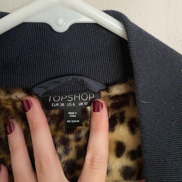 NWOT Navy Topshop Bomber Jacket with Cheetah Print - Picture 2 of 4